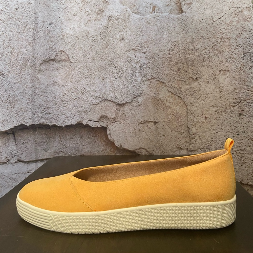 Naturalizer Soul Soft Yellow Suede Flats